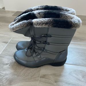 Weatherproof Lace-up Water Resistant Boots
